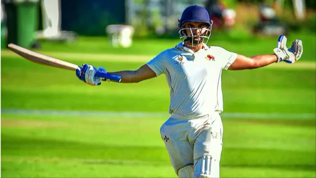 Vidhu Vinod Chopra son Agni Chopra name in World top 3 batsman for most runs in first class cricket.